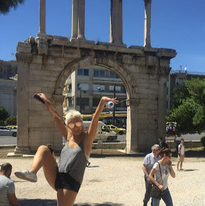 Meet your Posher, Hayley